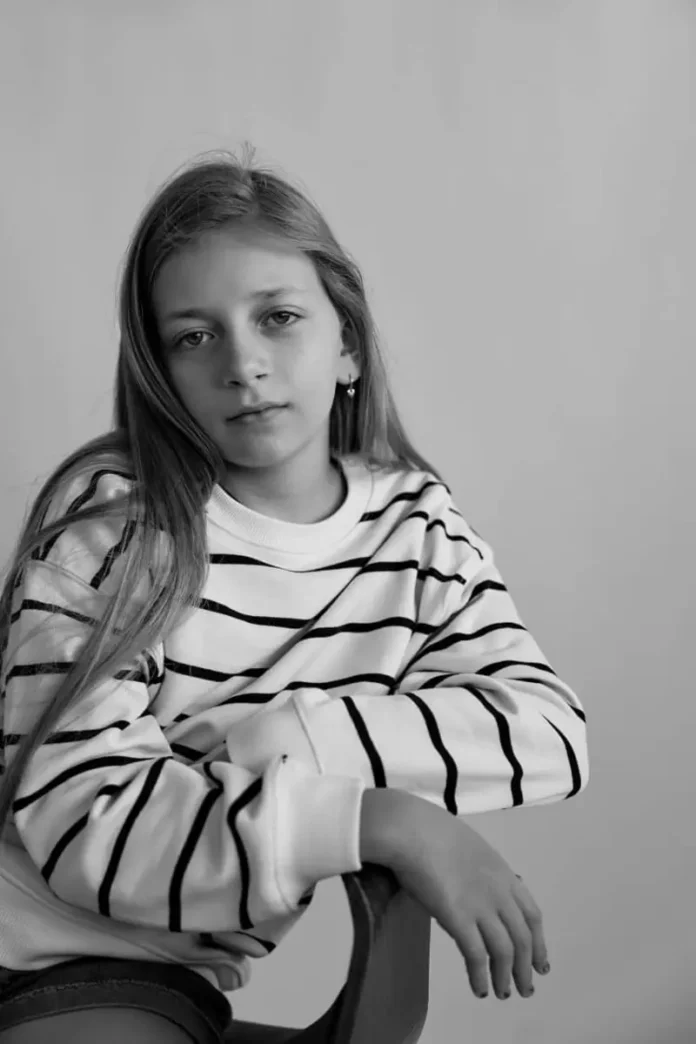 Poignant-young-girls-images